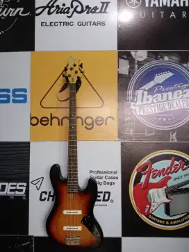 Guitar Bass Pemula