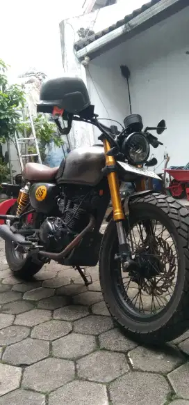 W175 keren 2018