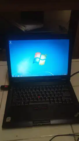 Leptop Lenovo SL400