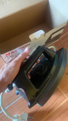 setrika maspion baru, hairdryer bekas tapi masi bagus nyala sempurna