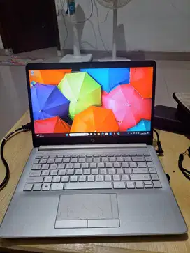 Dijual Laptop Ringan dan Cepat HP/AMD Ryzen 5/8GB/512GB SSD/14″/Gold