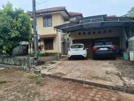 Rumah 2 lantai dgn kolam renang dan Kantor