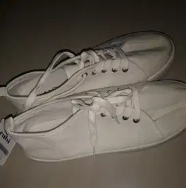 Sepatu Rubi Saylor Lace Up Plimsoll