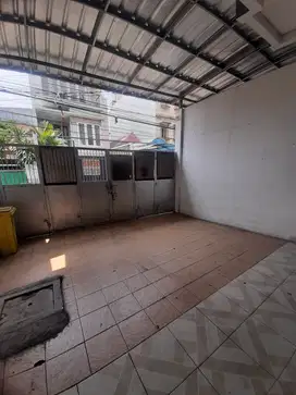 Ruko Tanah Abang Kondisi Tersewa 2 unit Ruko Gandeng pisah tembok