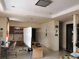 Dijual Rumah dan Tempat Usaha di Ciateul - Bandung
