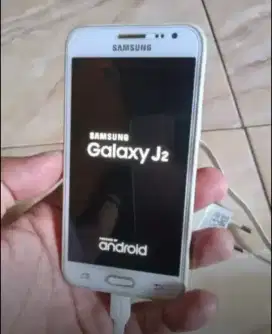 Samsung J2 warna putih