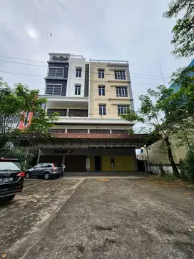 Ruko M Yamin Pas Di depan Bank BCA