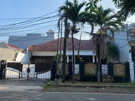 Dijual Cepat  Rumah Mewah di Cempaka Putih Tengah XVII No. 53