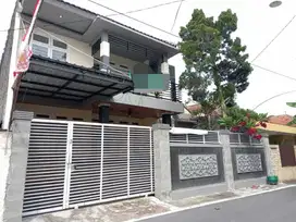 Rumah siap huni manahan solo kota dekat stadion