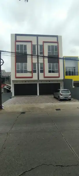 Ruko baru 3,5 Lantai pandu raya strategis siap pakai