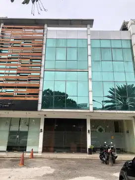 Turun harga Ruko 3,5 lantai di Pasar Rebo. Jakarta Timur
