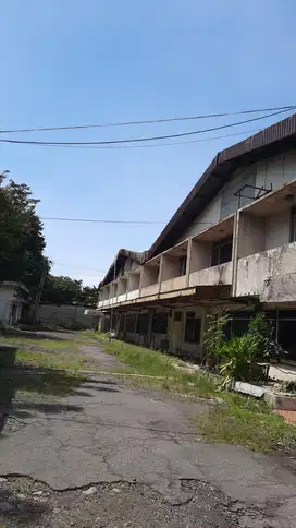Rungkut industri hit tanah akses kontainer