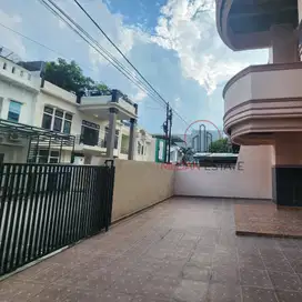 Dijual Villa Taman Polonia V