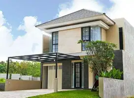 RUMAH MEWAH DI LOKASI YANG STRATEGIS FASILITAS LENGKAP DIJUAL