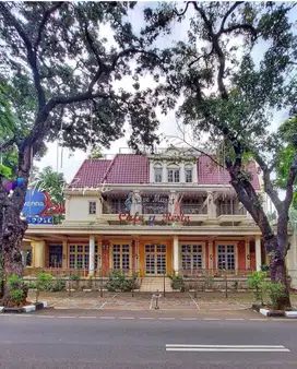 DIJUAL GEDUNG KOMERSIAL DI JL. KRAMAT PELA KEBAYORAN BARU JAKARTA SELA