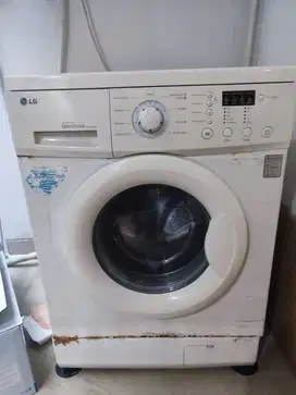 Mesin Cuci Putih Front LG WD8070TD