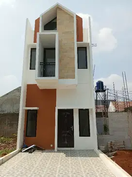 Rumah dalam cluster di pinggir jalan raya di Cilangkap Jakarta Timur