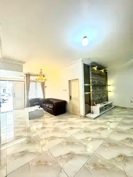 Jual Cepat Rumah Rapi 2 lantai di Gading Residence, Kelapa Gading