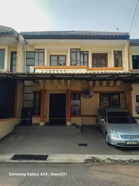 Dijual Rumah LIPPO KARAWACI Taman Pattaya Ada 1 Gudang