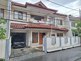 Rumah 2 lantai Jati Padang Jaksel akses Tol Simatupang