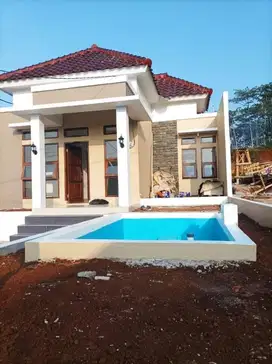 Rumah semi vila carport luas