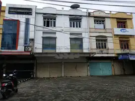 Ruko 3 lantai Jl Ap Pettarani