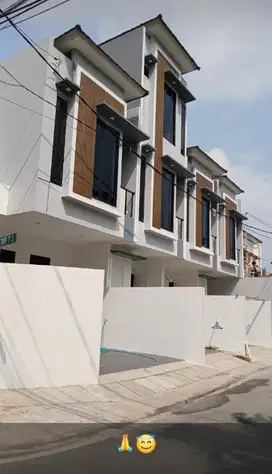 Rumah Mewah SHM Cempaka putih 3 menit pusat Kuliner