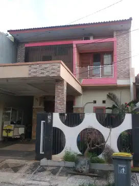 Rumah bagus 3 KT + 1 di Perumahan Taman Harapan, Bekasi, bebas banjir