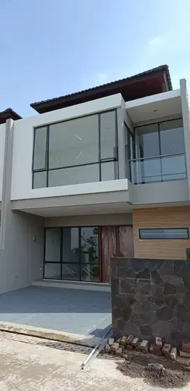 Rumah Baru Elit di Setraduta Royal Kota Bandung 5 min Tol Pasteur