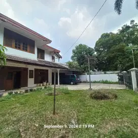 DIJUAL LAHAN BONUS RUMAH LAMA (BUTUH RENOVASI) DI JLN BENDI KEBAYORAN