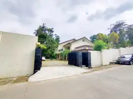Rumah Bebas Banjir 2 Lt Ruang Lega Parkir Luas 19M-an Di Kemang Jaksel