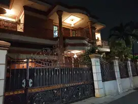 Jual rumah besar 675 M2 kec kebon jeruk strategis