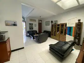 Dijual Rumah Siap Pakai di Komplek Setraduta
