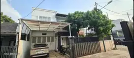 DIJUAL CEPAT RUMAH  LOKASI PALING STRATEGIS DI  CIBUBUR INDAH JAKTIM
