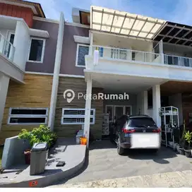 Dijual Villa Komplek Givency One Armani