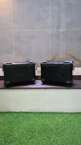 Side Box SW Motech Bagasi Motor Trax Adv Alumunium Case Black 45 L