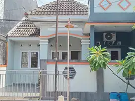 RUMAH DISEWAKAN DI KLIPANG TEMBALANG