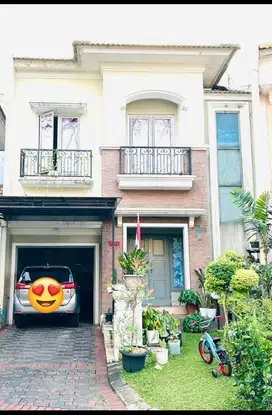 Dijual rumah di Crystal,Gading Serpong dekat RS.Carolus