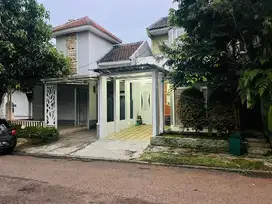 Dijual rumah second 3KT semi furnished baru renovasi di sentul city