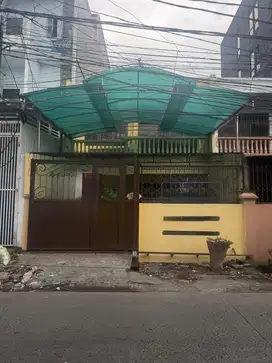 RUMAH 2,25 LANTAI COCOK UNTUK USAHA JELAMBAR