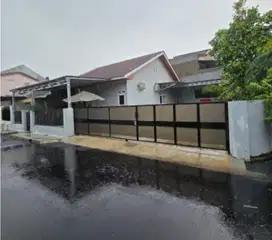 dijual rumah via lelang  jalan garuda jakarta timud