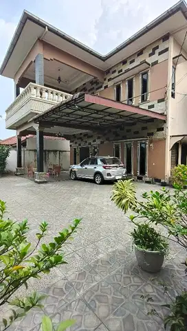 Dijual Vila Besar Jl Bunga Sakura Medan Tuntungan