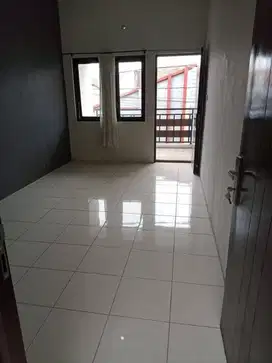 JUAL CEPAT RUMAH 2 Lantai KETINTANG SURABAYA