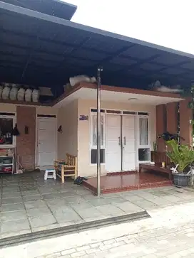 Di jual cepat rumah minimalis 2 lantai harga menarik di Cimahi Utara