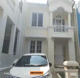 Murah Rumah SHM 2lantai Lokasi Strategis Gran Cibubur