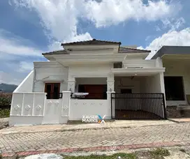 V1 Dijual Cepat Rumah Baru 2 Lantai di Punten Batu