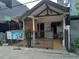 rumah kelapa lilin belakang mall kelapa gading hadap selatan