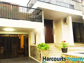 Rumah Bagus Siap Huni Area Kemang Selatan