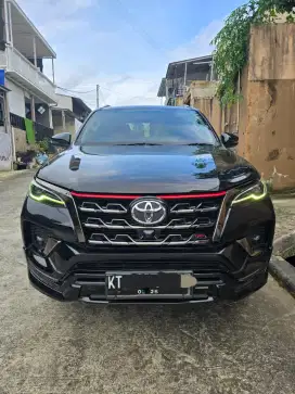 Toyota fortuner trd supertivo