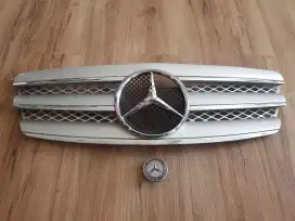Grill Mercedes Benz W211